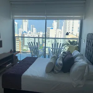 Con Espectaculares Vistas En Bocagrande Edificio Infinitum Apartamento